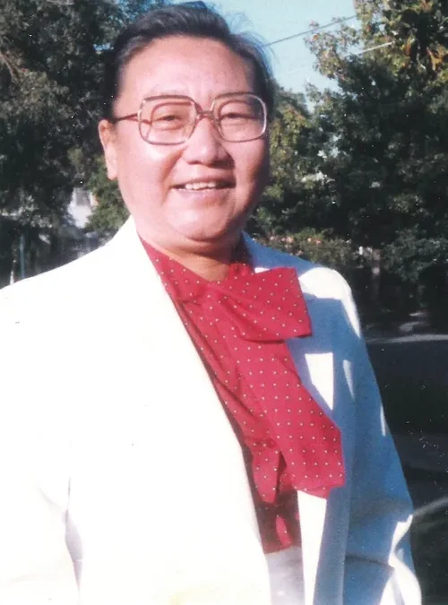 Dr. Miriam Lee